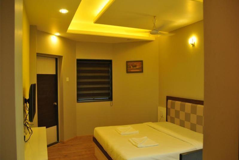 Hotel Prabhu Residency Pandharpur Exterior foto